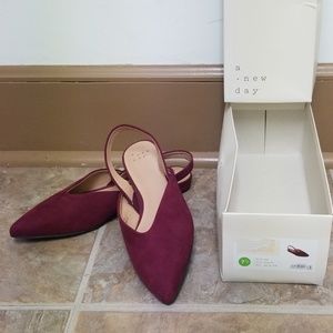 A New Day gorgeous burgundy slingbacks